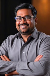 How Does Expert Kamai Provide Social Media Insights in Hindi?