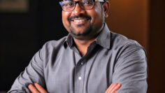 How Does Expert Kamai Provide Social Media Insights in Hindi?