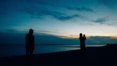 christian-lue-j2AkprR4h6o-unsplash