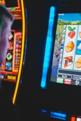 erik-mclean-uraAsBooxOo-unsplash